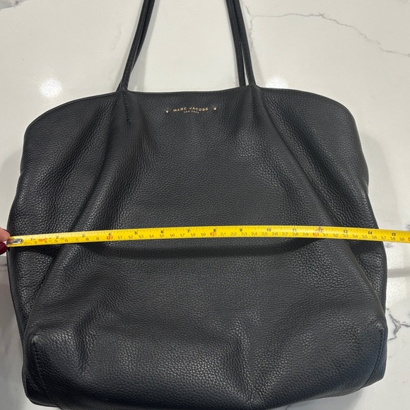 Marc Jacobs Pebbled Black Leather Tote Bag - Picture 10 of 12